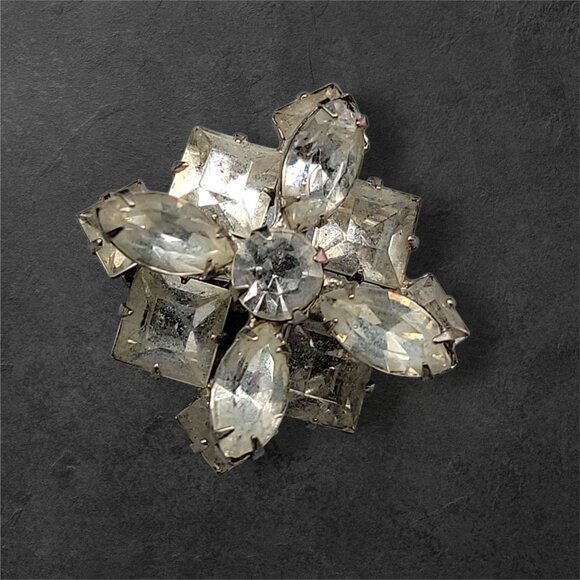 Layered Rhinestone Star Brooch Vintage Silver Tone Setting Unsigned Beauty - Picture 13 of 14